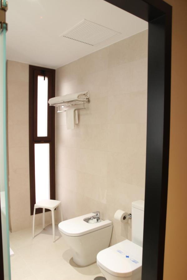 Hotel Alcantara กาเซเรส ภายนอก รูปภาพ