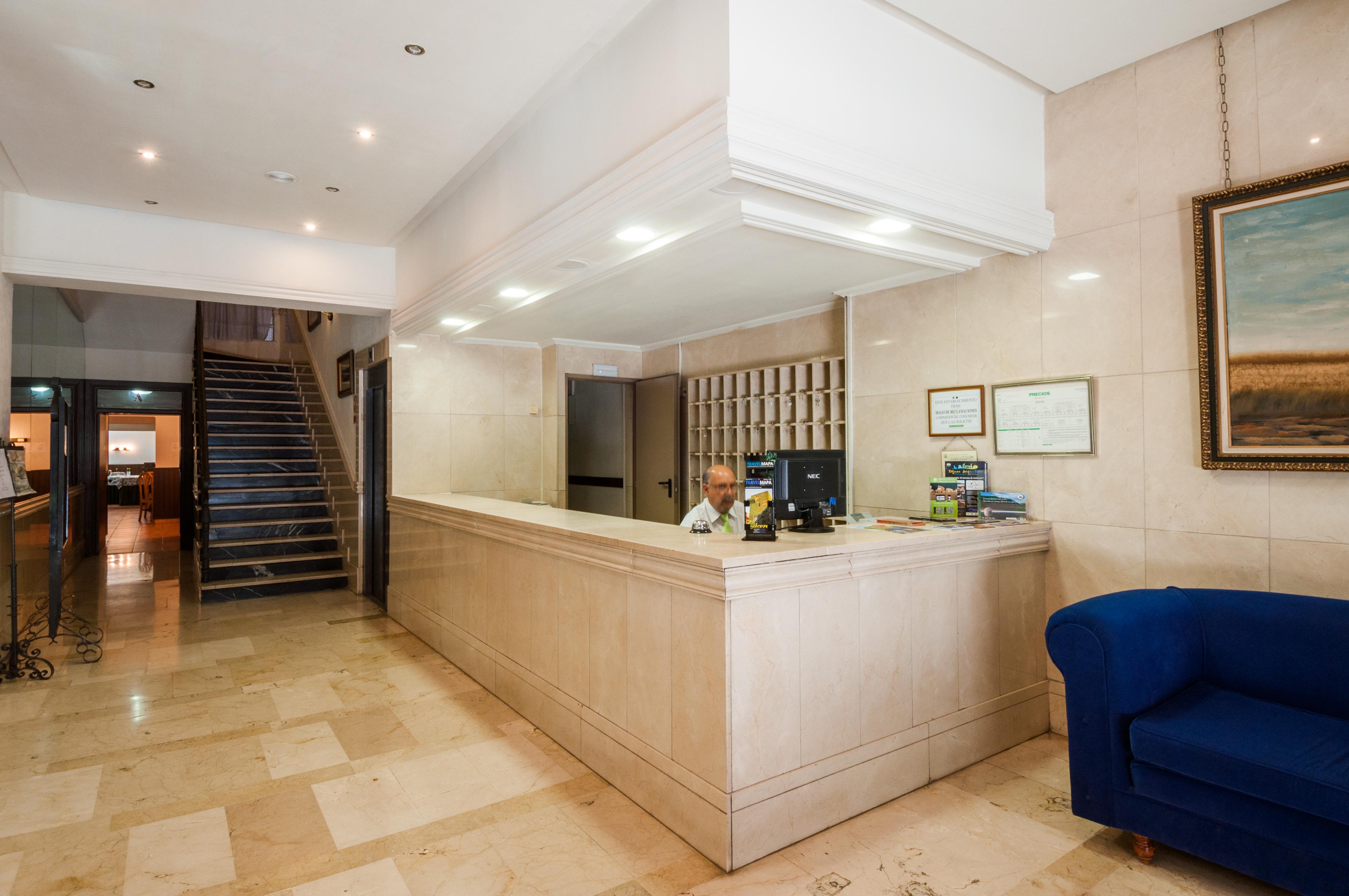 Hotel Alcantara กาเซเรส ภายนอก รูปภาพ