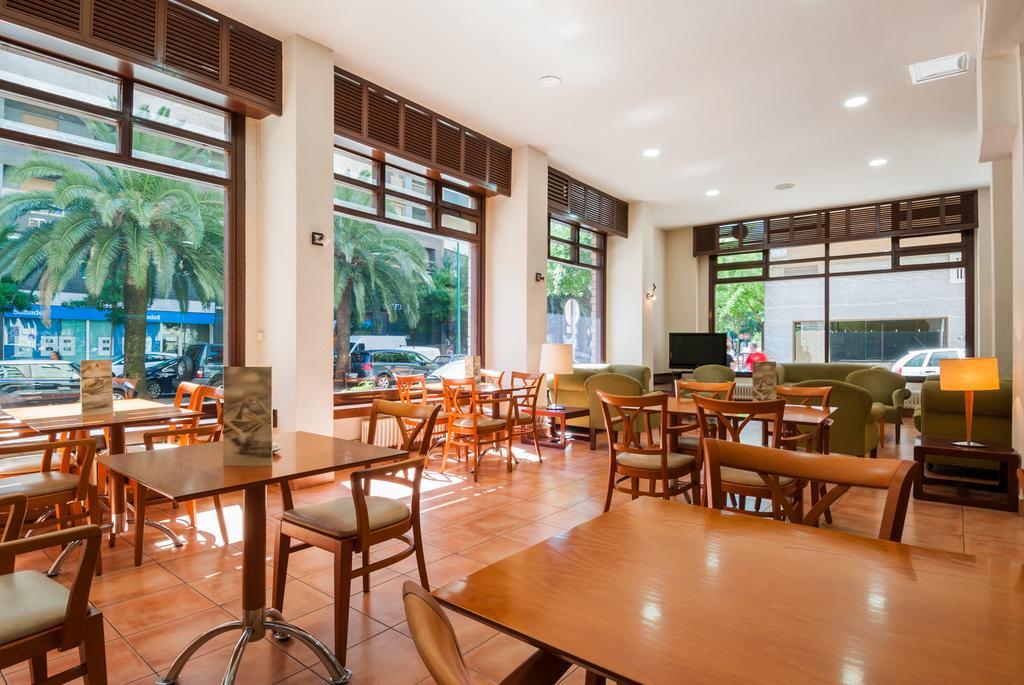 Hotel Alcantara กาเซเรส ภายนอก รูปภาพ