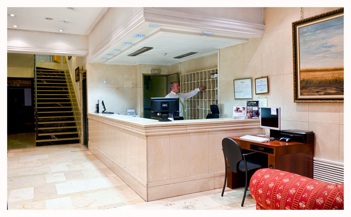 Hotel Alcantara กาเซเรส ภายนอก รูปภาพ